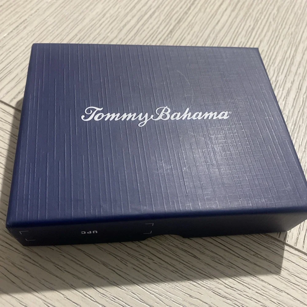 Tommy Bahama product tommy
